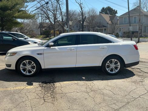 Used 2015 Ford Taurus SEL w/ Equipment Group 201A image 6