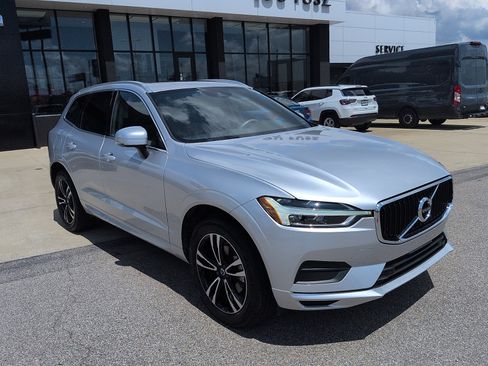 Used 2020 Volvo XC60 T5 Momentum w/ Protection Package Premier AWD/4WD image 1