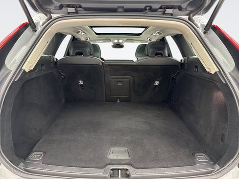 Used 2024 Volvo XC60 B5 Core w/ Climate Package AWD/4WD image 21