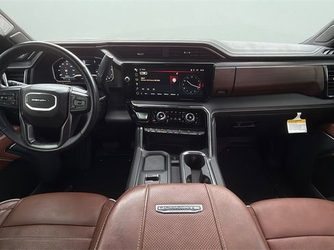 Used 2024 GMC Sierra 2500 Denali Ultimate image 19
