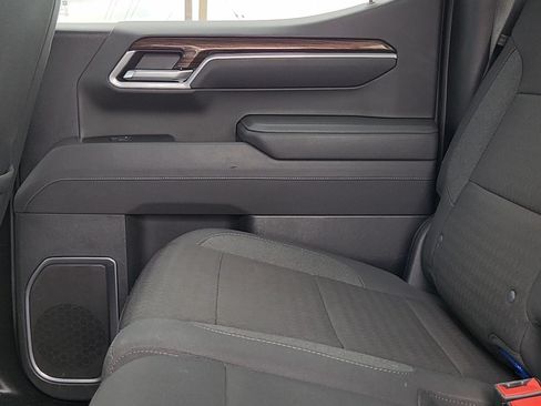 Used 2025 Chevrolet Silverado 1500 LT AWD/4WD image 16