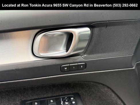 Used 2024 Volvo XC40 B5 Core image 13