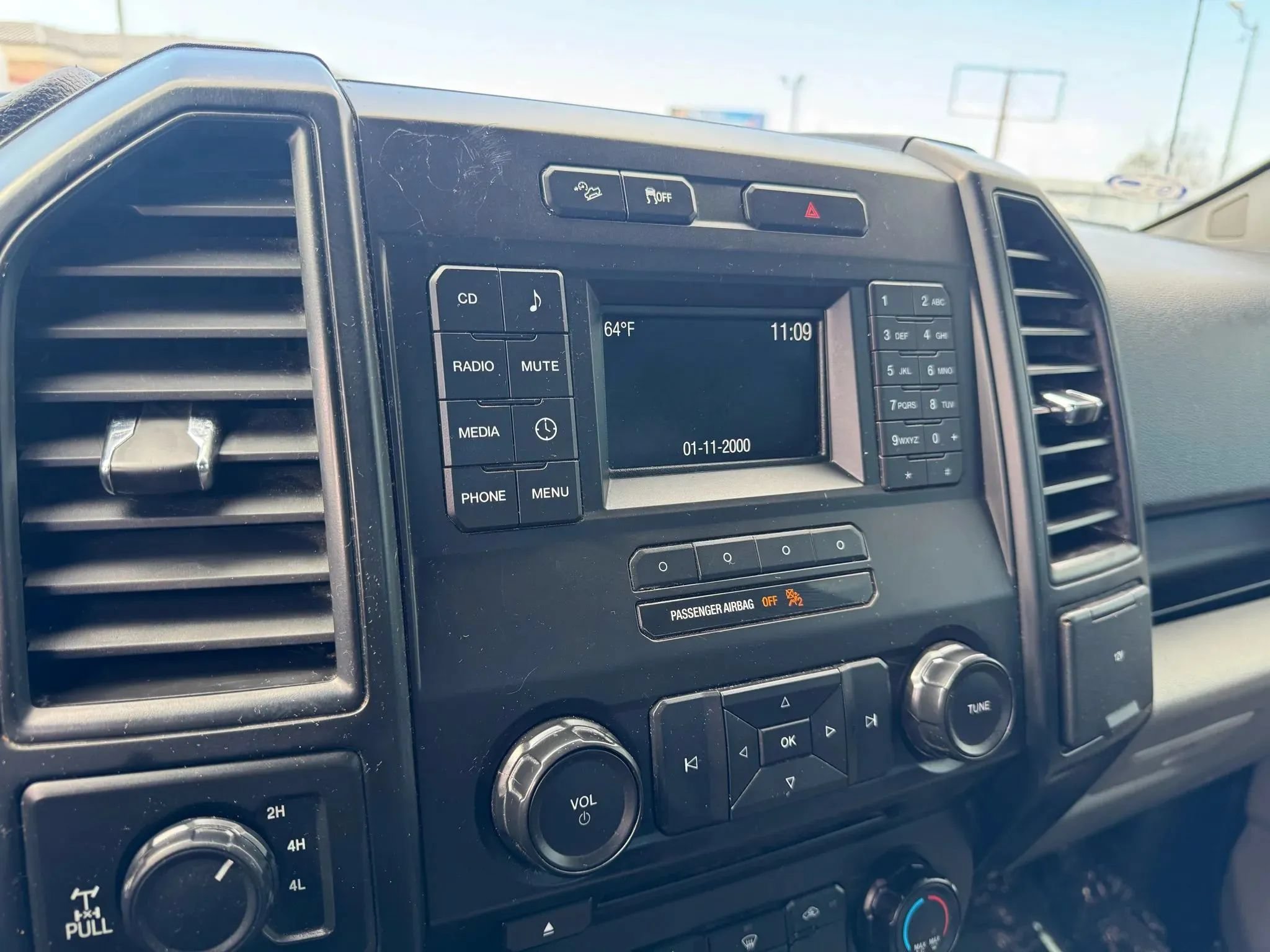 Used 2017 Ford F150 XL w/ Equipment Group 101A Mid AWD/4WD image 18