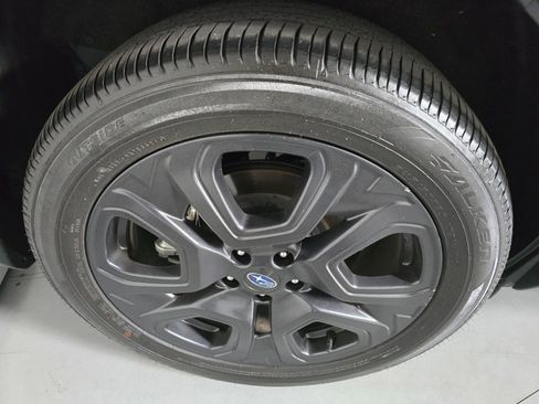 Used 2025 Subaru Ascent Bronze Edition image 12