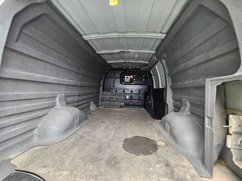 Used 2023 Chevrolet Express 3500 w/ Driver Convenience Package RWD image 16