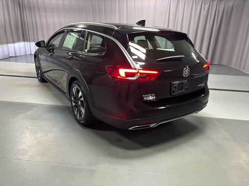 Used 2018 Buick Regal Essence w/ Driver Confidence Package #1 AWD/4WD image 5