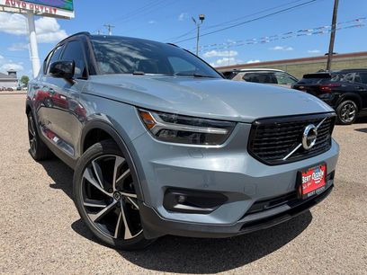 Used 2021 Volvo XC40 T5 R-Design w/ Advanced Package