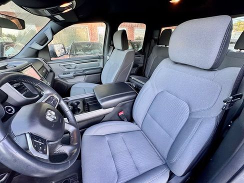Used 2022 RAM 1500 Big Horn AWD/4WD image 9