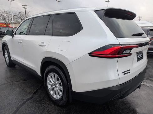 Certified 2024 Toyota Grand Highlander XLE image 5