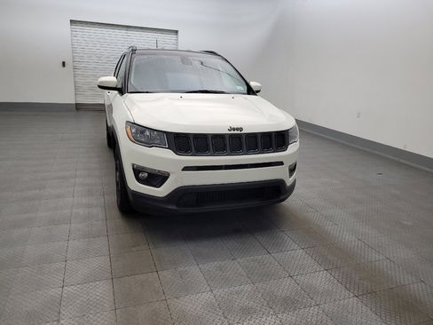 Used 2019 Jeep Compass Latitude FWD image 14