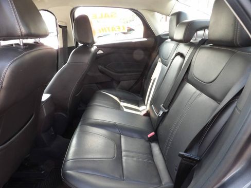 Used 2013 Ford Focus SE FWD image 9