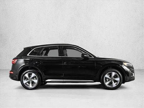 Certified 2024 Audi Q5 Premium AWD/4WD image 4
