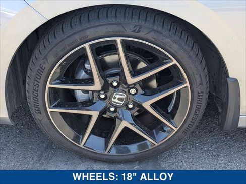 Used 2024 Honda Civic Sport Touring image 9