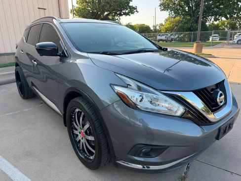 Used 2017 Nissan Murano Platinum w/ Platinum Technology Package FWD image 3