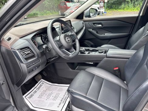Certified 2023 Nissan Rogue SV w/ SV Premium B Package AWD/4WD image 9