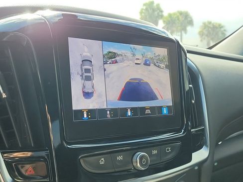 Used 2024 Chevrolet Traverse RS image 21