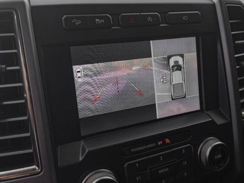 Used 2017 Ford F150 Raptor w/ Equipment Group 802A Luxury image 22