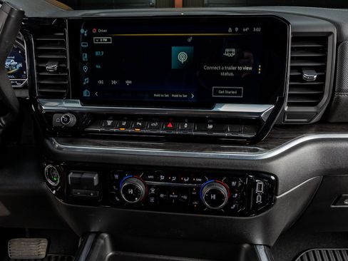 Used 2025 Chevrolet Silverado 2500 LTZ w/ LTZ Premium Package image 21