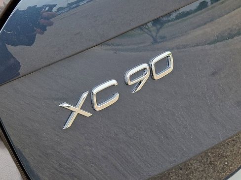 New 2026 Volvo XC90 B6 Plus w/ Protection Package Premier AWD/4WD image 11
