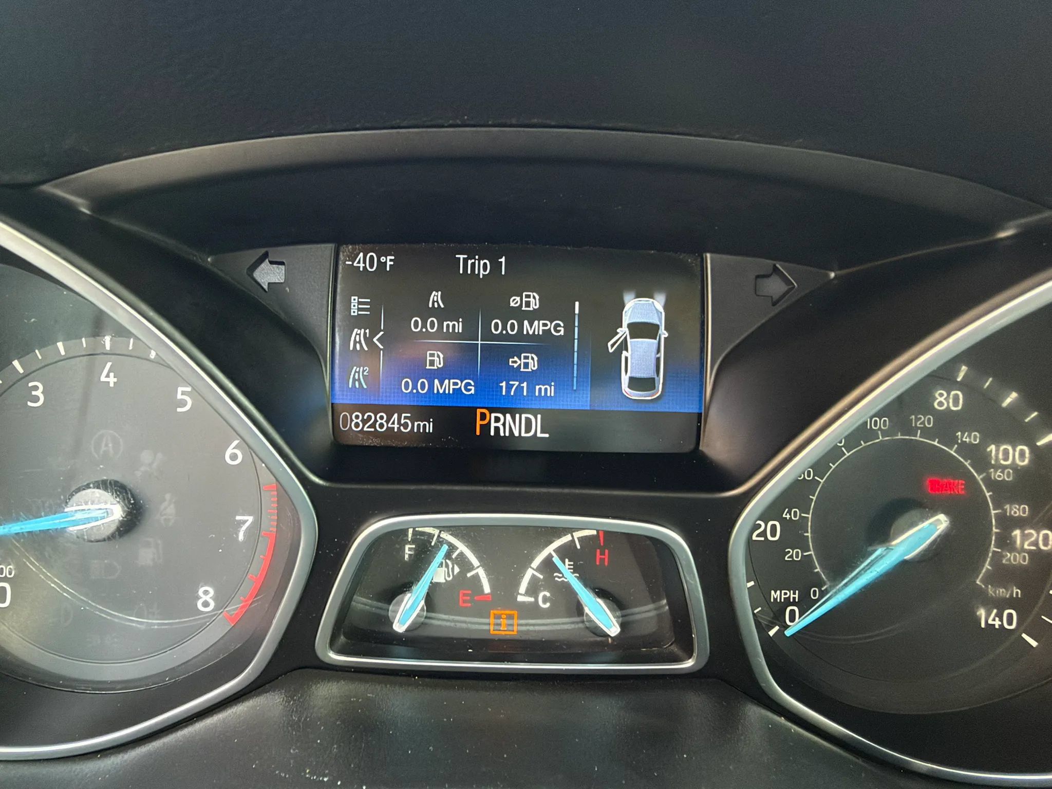 Used 2016 Ford Focus SE w/ SE Cold Weather Package FWD image 14