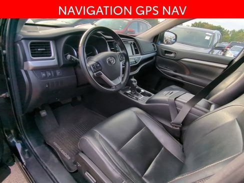 Used 2017 Toyota Highlander XLE AWD/4WD image 7