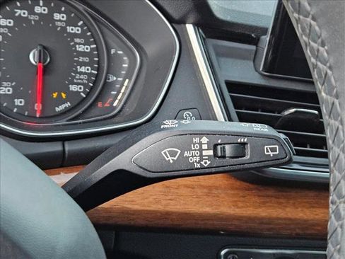 Used 2022 Audi Q5 2.0T Premium w/ Convenience Package image 13