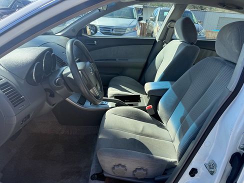 Used 2005 Nissan Altima 2.5 S w/ (S02) Side Airbags Pkg image 10