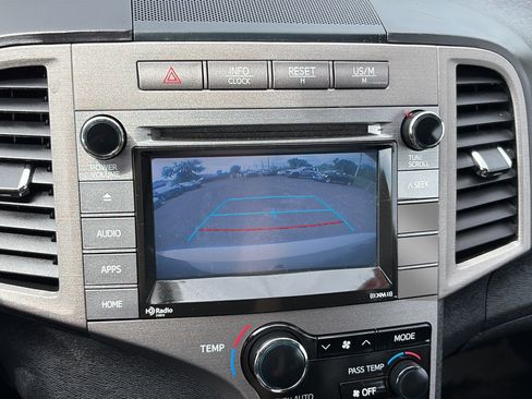 Used 2015 Toyota Venza LE AWD/4WD image 20