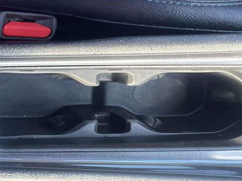 Used 2024 Jeep Compass Latitude image 21