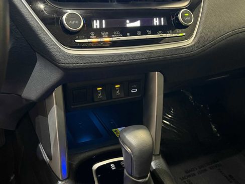 Certified 2023 Toyota Corolla Cross XLE image 24