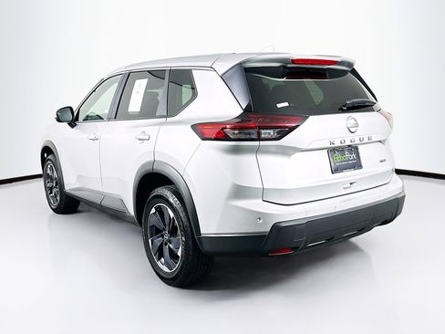 Used 2025 Nissan Rogue SV image 5