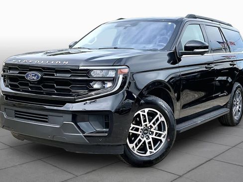 Used 2025 Ford Expedition Active RWD image 35