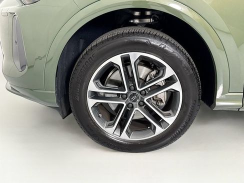 Used 2025 Audi Q5 Premium Plus w/ Premium Plus AWD/4WD image 31