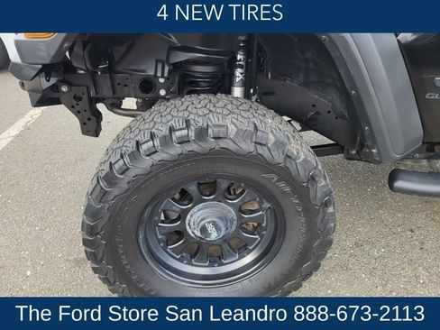 Used 2020 Jeep Gladiator Sport w/ Quick Order Package 24S AWD/4WD image 5