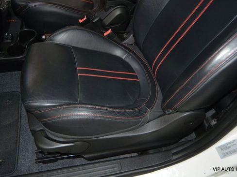 Used 2015 FIAT 500 Abarth w/ Comfort/Convenience Group FWD image 17
