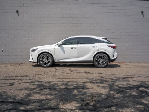 Used 2023 Lexus RX 350 FWD w/ Cold Area Package image 2