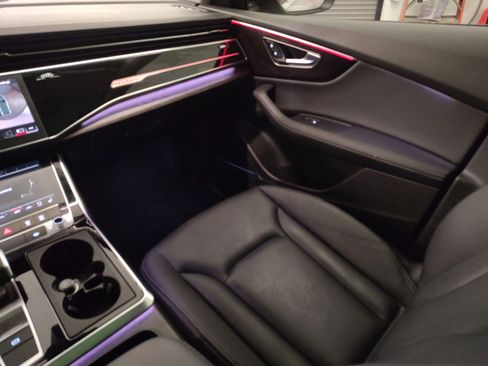 Used 2023 Audi Q8 Premium Plus image 28