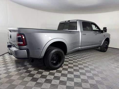 Used 2024 RAM 3500 Limited w/ Night Edition AWD/4WD image 8