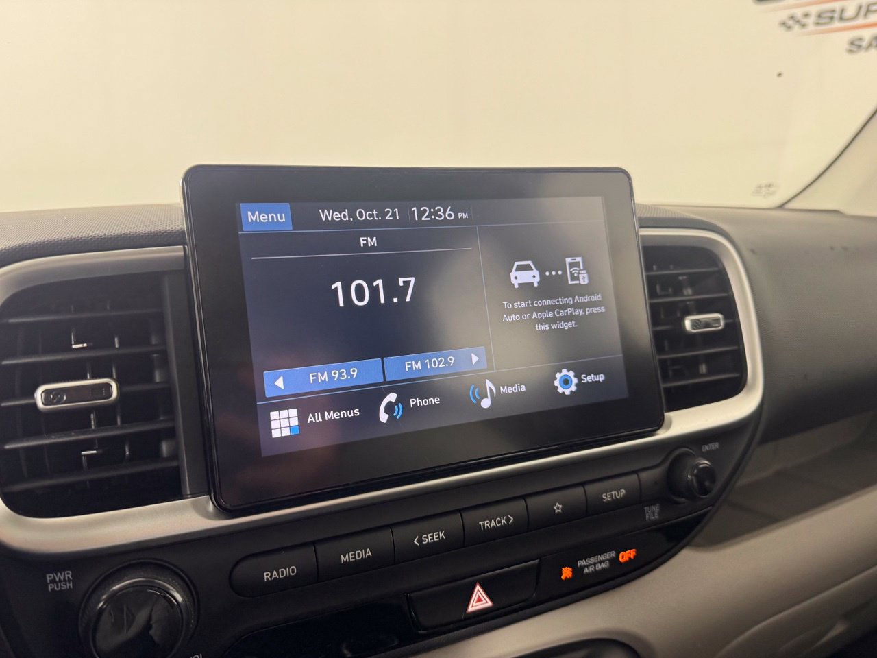 Used 2025 Hyundai Venue SEL FWD image 22