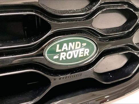 Certified 2025 Land Rover Discovery Dynamic SE image 32