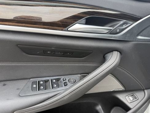 Used 2021 BMW 540i w/ Premium Package RWD image 8