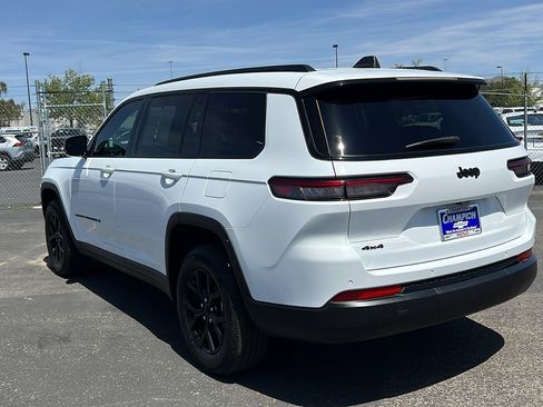 Used 2024 Jeep Grand Cherokee L Altitude image 7