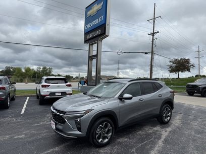 New 2025 Chevrolet Trax LT w/ Driver Confidence Package