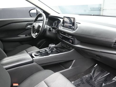 Certified 2026 Nissan Rogue SV AWD/4WD image 18
