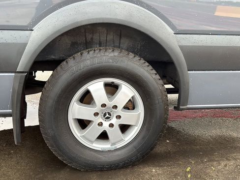 Used 2018 Mercedes-Benz Sprinter 2500 image 14