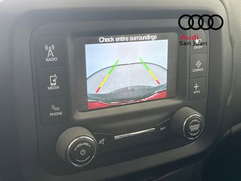 Used 2017 Jeep Renegade Latitude image 17