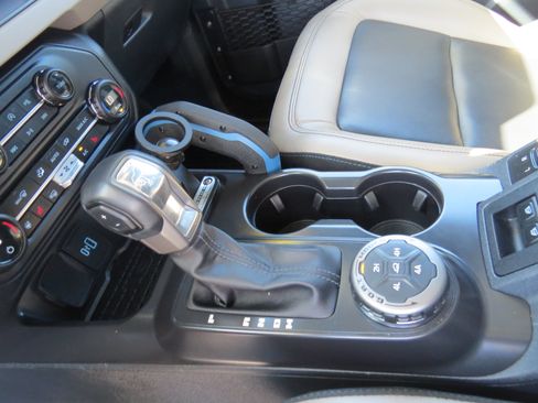 Used 2024 Ford Bronco Wildtrak AWD/4WD image 25