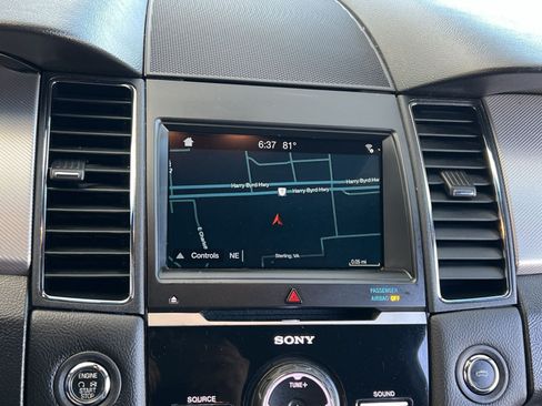 Used 2018 Ford Taurus SHO AWD/4WD image 28