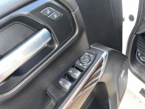 Used 2020 Chevrolet Silverado 1500 LT Trail Boss image 13