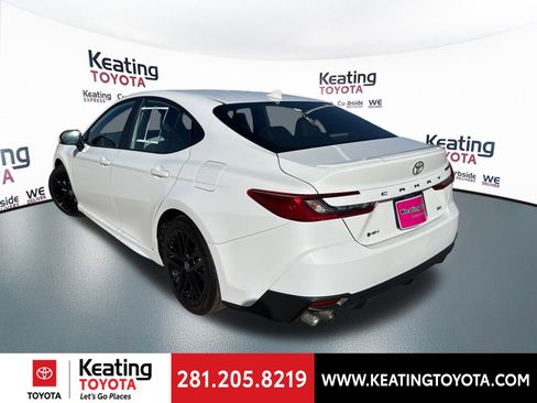 Certified 2025 Toyota Camry SE image 6